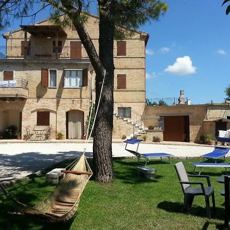 Agriturismo Galanti Cossignano Kültér fotó